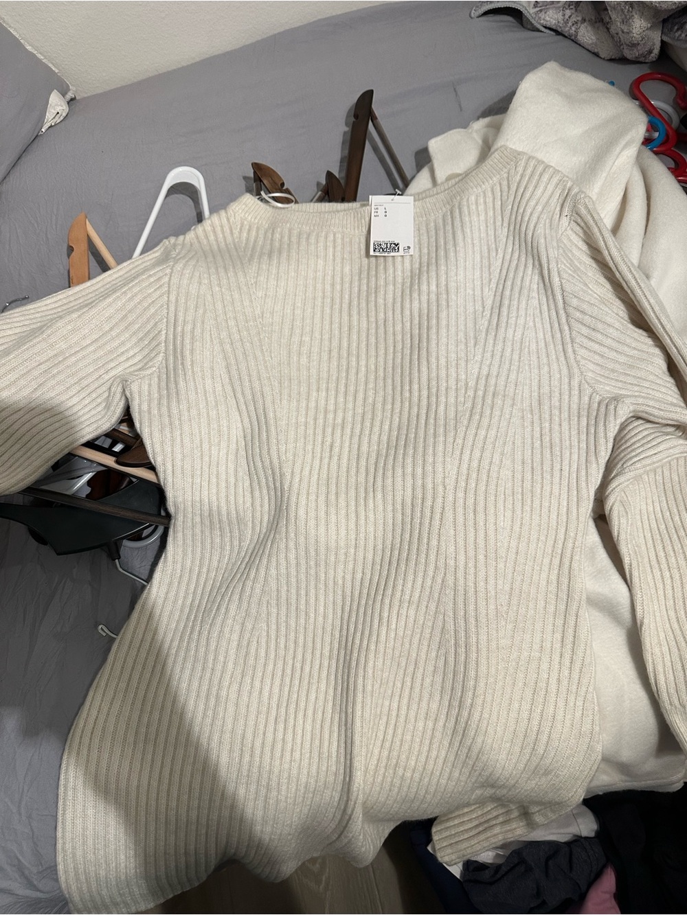 H&M Cream Ribbed Crewneck Sweater